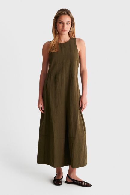 Sleeveless maxi dress with pockets - Green