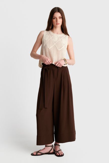 Boho knitted sleeveless top - White