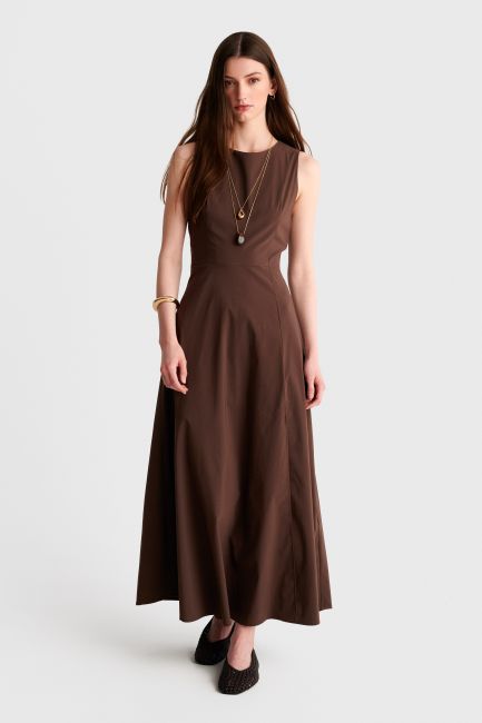 Sleeveless satin-effect maxi dress - Brown