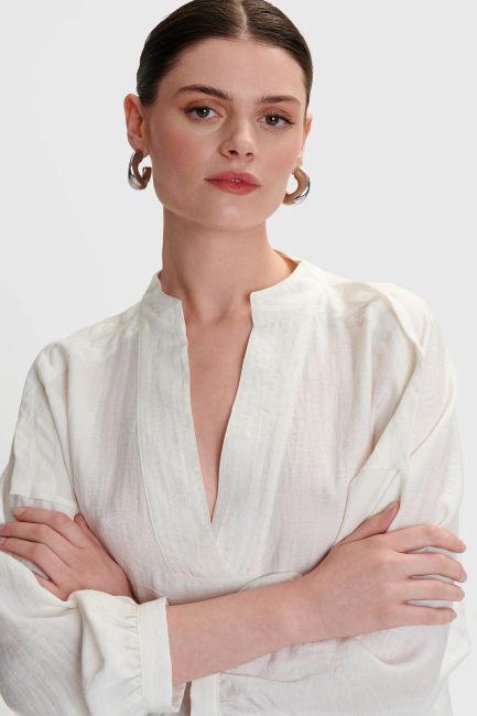 V-neck long-sleeved tunic - White
