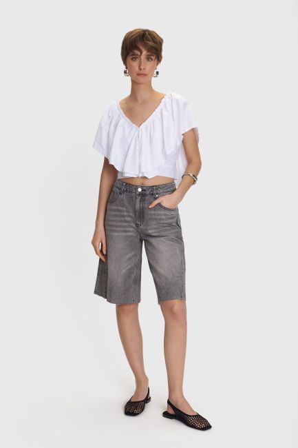 Τοπ με βολάν και βαθύ V - Jeans