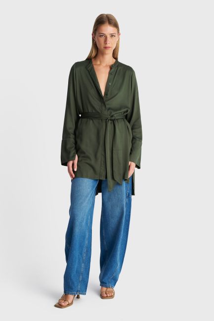 Shirt with back embroidery and belt - Green