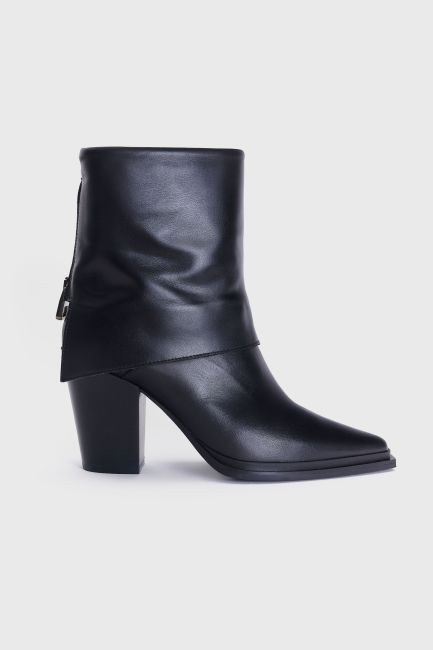 Pointed-toe fold-down ankle boots - Black