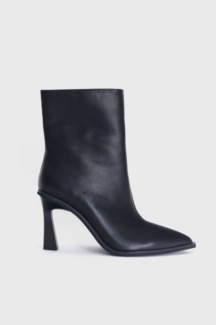 Pointed-toe heel ankle boots - Black