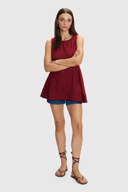 Sleeveless monochrome top - Cherry