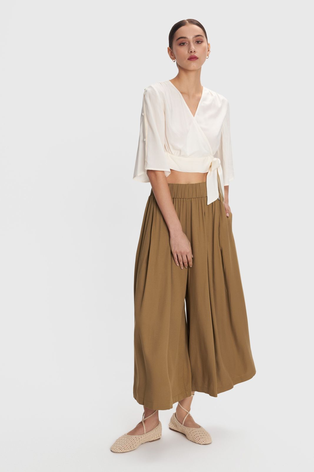 Solid Color Brown Zip Culottes – Comfortable and Stylish Everyday